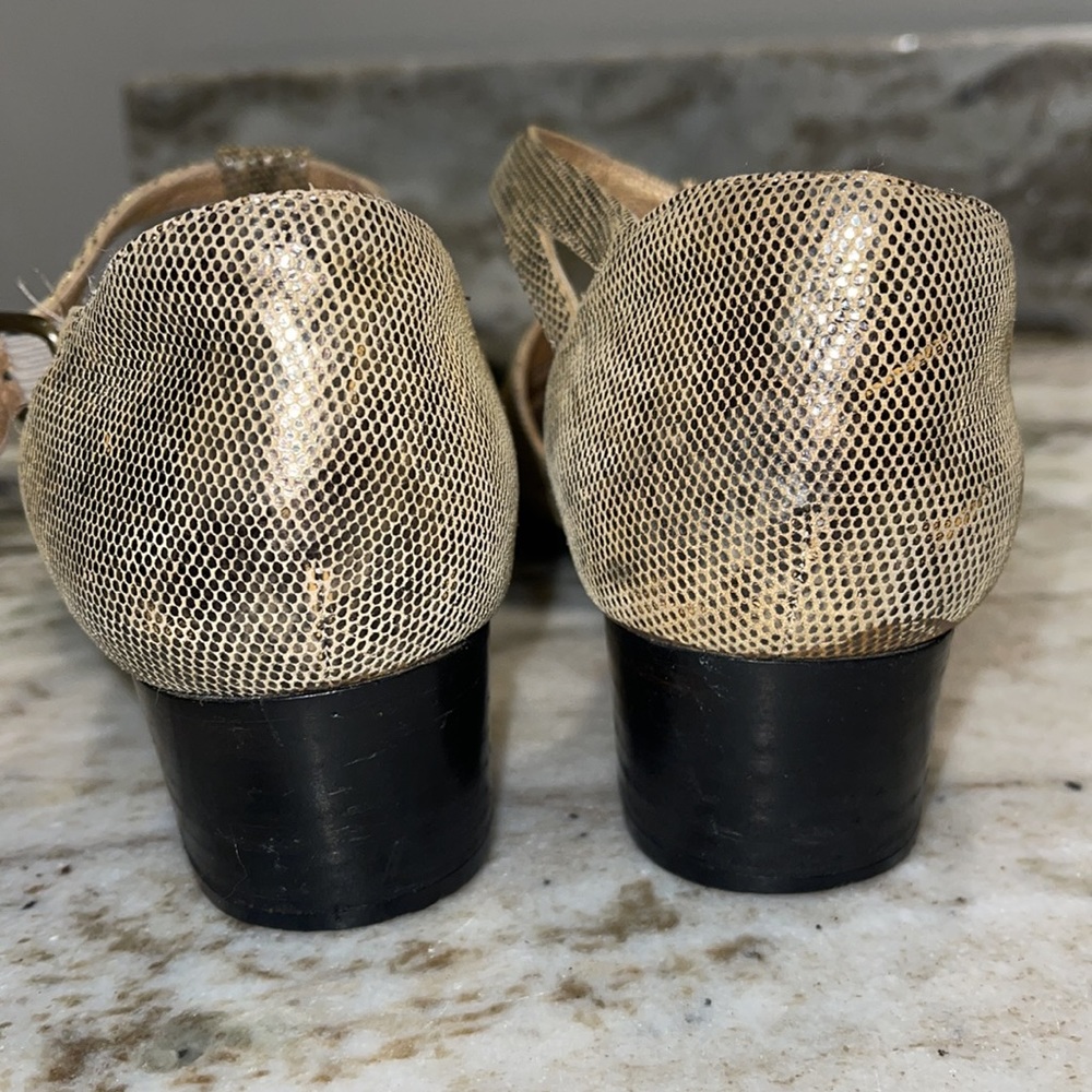STUART WEITZMAN Leather Metallic T-Strap Sandals 8.5A - Picture 5 of 14
